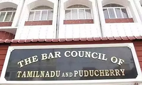 வழக்கறிஞர்களுக்கு ஆடை கட்டுப்பாடு உத்தரவு...!