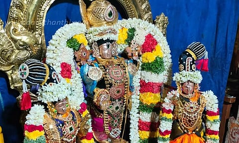 புரட்டாசி சனிக்கிழமையையொட்டி சிறப்பு வழிபாடு