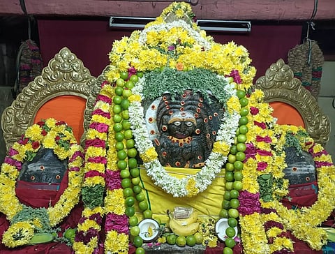 முனியப்பன் கோவிலில் சிறப்பு பூஜைமுனியப்பன் கோவிலில் சிறப்பு பூஜை