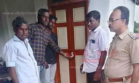 அளவுக்கு அதிகமாக வெடி பொருட்களை வைத்திருந்த ஆலை நிர்வாகி கைது