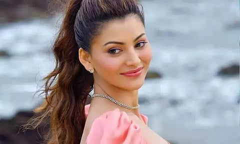 இந்தியா-பாகிஸ்தான் போட்டியை பார்க்க வந்த இடத்தில் ஐபோனை தொலைத்த பிரபல இந்தி நடிகை