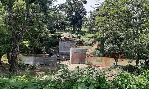 ஆமை வேகத்தில் பாலம் கட்டும் பணி