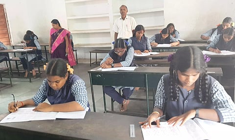 பிளஸ்-1 மாணவர்களுக்கான திறனறி தேர்வை 4,659 பேர் எழுதினர்