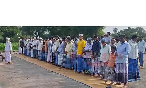 மழை வேண்டி முஸ்லிம்கள் சிறப்பு தொழுகை