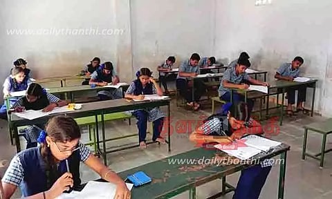 தமிழ் இலக்கிய திறனறி தேர்வினை பிளஸ்-1 மாணவர்கள் 2,793 பேர் எழுதினர்