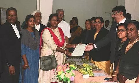 திண்டிவனத்தில் மக்கள் நீதிமன்றம் மூலம் 28 வழக்குகளுக்கு தீர்வு