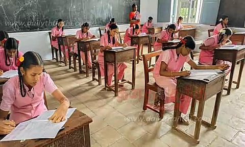 27 மையங்களில் தமிழ் இலக்கிய திறனாய்வு தேர்வு