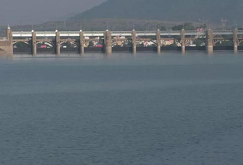 மேட்டூர் அணைக்கு நீர்வரத்து குறைந்தது