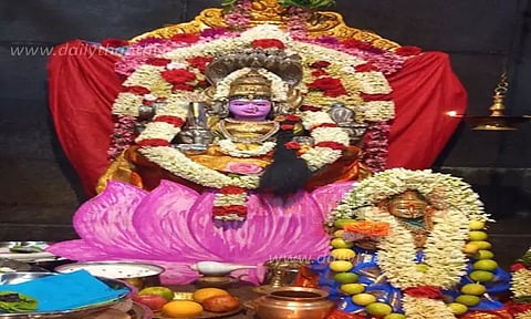 கருமாரியம்மன் கோவிலில் சிறப்பு பூஜை