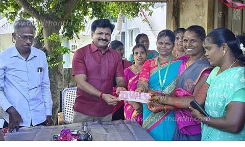 பயனாளிகளுக்கு நலத்திட்ட உதவிகள்