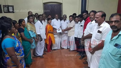 அ.தி.மு.க. உறுப்பினர் சேர்க்கை முகாம்