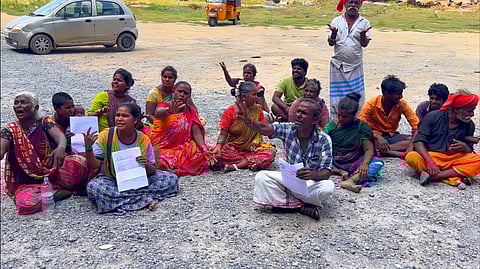 பட்டா வழங்கிய இடத்தை அளவீடு செய்துதரக்கோரி நரிக்குறவர்கள் மனு