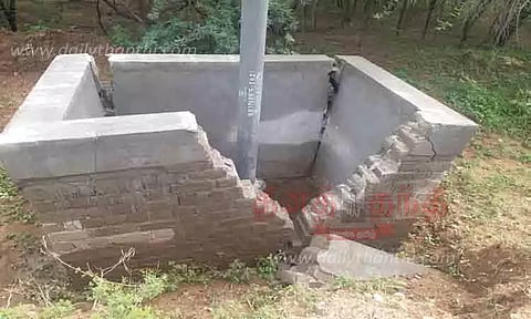 குடிநீர் வால்வுக்காக அமைத்த தொட்டி சேதம்