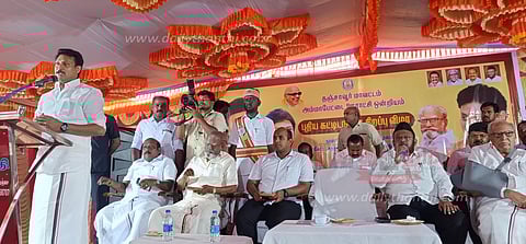 ரூ.7.15 கோடியில் கட்டப்பட்ட அரசு கட்டிடங்கள்