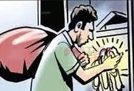 பூட்டிய வீட்டை உடைத்து ரூ.2½ லட்சம் நகை, பணம் திருட்டு