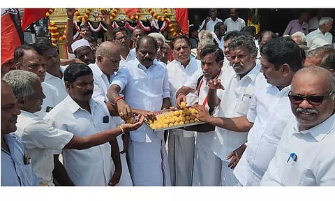 அ.தி.மு.க. புதிய நிர்வாகிகள் அறிமுக விழா