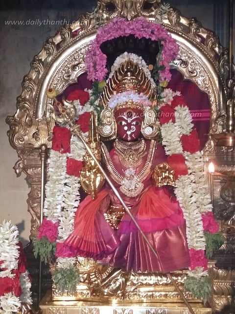 அம்மன் கோவில்களில் சிறப்பு பூஜை