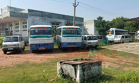 போக்குவரத்து விதிகளை மீறி இயக்கப்பட்ட 12 வாகனங்கள் பறிமுதல்