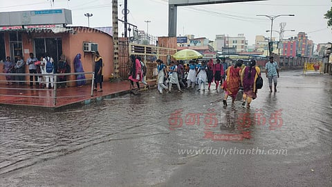 கும்பகோணத்தில், கொட்டித்தீர்த்த கனமழை