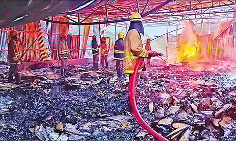 சிவகாசி அருகே துயர சம்பவம்: பட்டாசு விபத்தில் 14 பேர் பலி -முதல்-அமைச்சர் மு.க.ஸ்டாலின் இரங்கல்