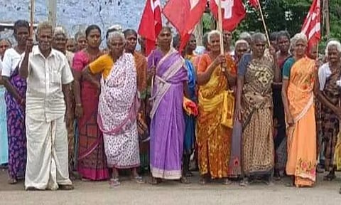 எட்டயபுரத்தில்விவசாய தொழிலாளர்கள் ஆர்ப்பாட்டம்