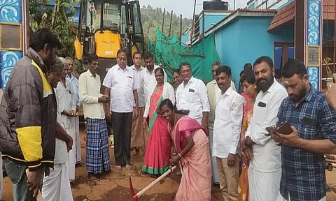 பழுதான சாலையை சீரமைக்கும் பணி தொடக்கம்