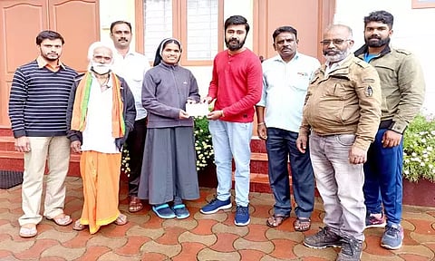 முதியோர் இல்லத்திற்கு நிதியுதவி