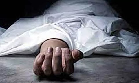 குலசேகரம் அருகே மோட்டார் சைக்கிள்கள் மோதல்; தொழிலாளி பலி