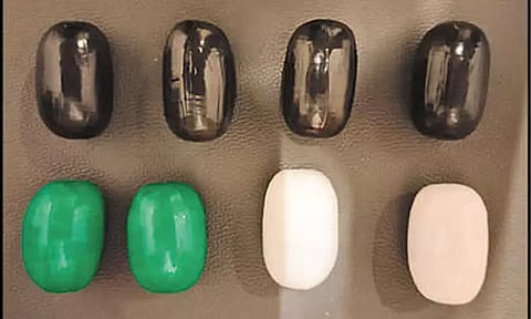 சென்னை விமான நிலையத்தில் ரூ.1½ கோடி தங்கம் சிக்கியது