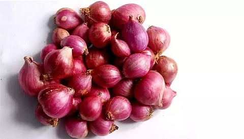 சின்ன வெங்காயம் விலை கிடுகிடு உயர்வு