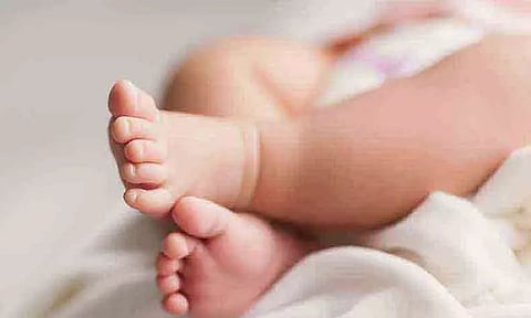 குஜராத்தில் பிறந்து 5 நாட்களேயான சிசுவின் உறுப்புகள் தானம் - 3 குழந்தைகள் புதுவாழ்வு பெற்றன