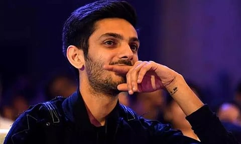 அனிருத் மீது கடுப்பில் உள்ள பாடகர்கள்