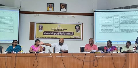 சாகுபடி செய்யும் விவசாயிகளுக்கு பயிர்க்கடன் கிடைக்க நடவடிக்கை எடுக்க வேண்டும்