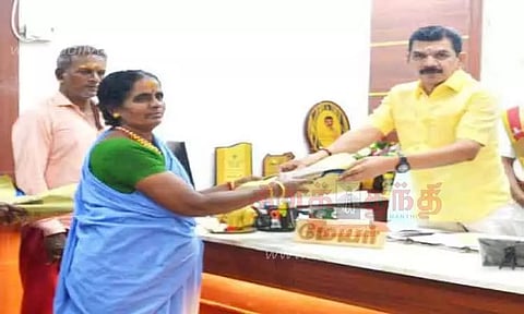 தூய்மை பணியாளர்களுக்கு சீருடை