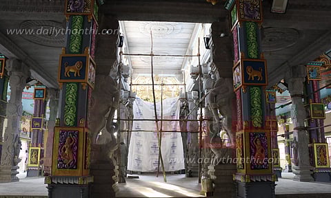 கோட்டை மாரியம்மன் கோவிலில் யாகசாலைகள் அமைக்கும் பணி தீவிரம்