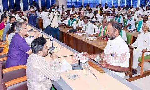 விவசாயிகளுக்கு மிளகாய் விதை, தென்னை நாற்றுக்கள் கிடைக்க நடவடிக்கை