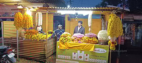 கோத்தகிரியில் பூக்கள் விலை உயர்வு