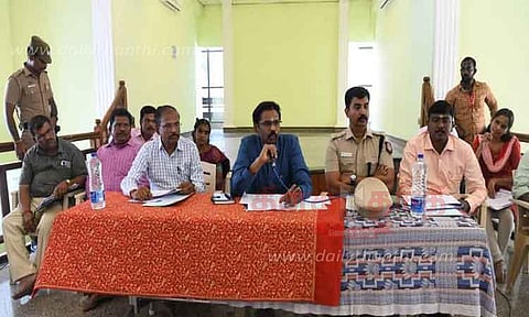 அனைத்து துறையினரும் ஒருங்கிணைந்து செயல்பட வேண்டும்; ஆலோசனை கூட்டத்தில் கலெக்டர் வேண்டுகோள்