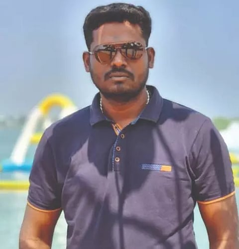 மலைத்தேனீக்கள் கொட்டி நிதி நிறுவன அதிபர் சாவு?
