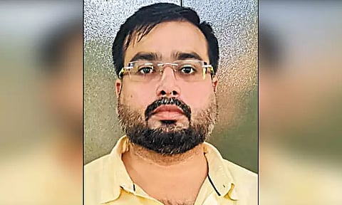 திருவல்லிக்கேணியில் அடகு கடையில் 4¼ கிலோ தங்க நகைகள், ரூ.50 லட்சம் கையாடல் செய்த ஊழியர் கைது