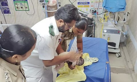 தண்ணீரில் மூழ்கடித்து பச்சிளங்குழந்தை கொலை