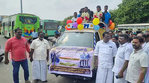 இந்திய அணியில் பங்கேற்று ஊர் திரும்பிய 2 வீரர்களுக்கு நாகையில் உற்சாக வரவேற்பு