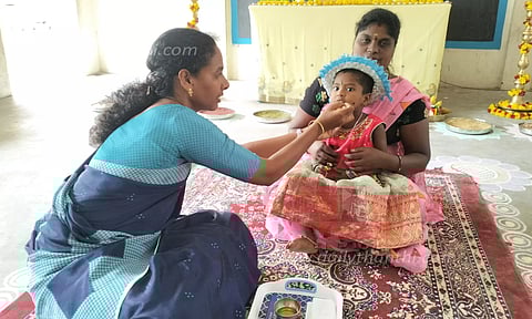 விவேகானந்தா மெட்ரிக் பள்ளியில் வித்யாரம்பம் நிகழ்ச்சி