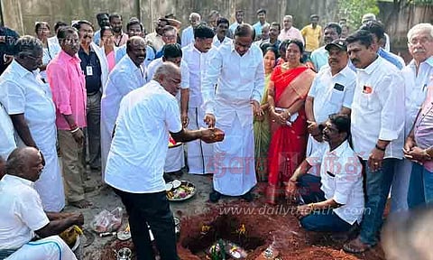 காரைக்குடி அரசு ஆஸ்பத்திரியில் ரூ.90 லட்சத்தில் புதிய உடற்கூராய்வு கட்டிடம் ப.சிதம்பரம் அடிக்கல் நாட்டினார்