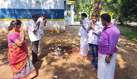 ரூ.3½ லட்சத்தில் சுகாதார வளாகம் கட்ட பூமி பூஜை