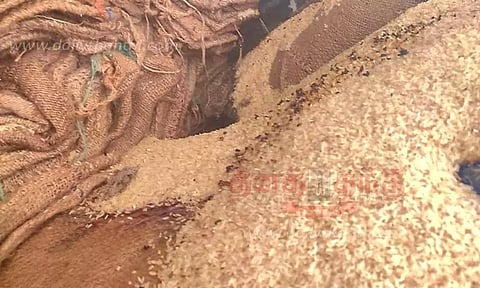 ரேஷன் கடையில் திடீர் தீ; 1,200 கிலோ அரிசி எரிந்து நாசம்