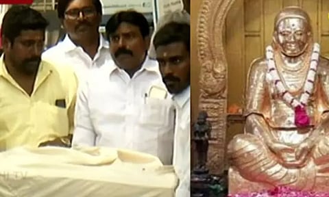 தேவரின் தங்க கவசம்: திண்டுக்கல் சீனிவாசன் வங்கி லாக்கரில் இருந்து எடுத்து விழா கமிட்டியிடம் ஒப்படைத்தார்