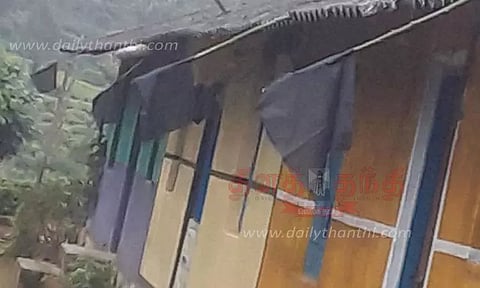 வீடுகளில் கருப்பு கொடி கட்டி தோட்ட தொழிலாளர்கள் போராட்டம்