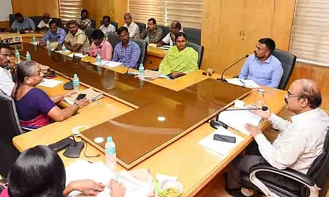 வேலைவாய்ப்பு முகாம்: குளித்தலையில் இருந்து பஸ் வசதி ஏற்படுத்தி தர அறிவுறுத்தல்