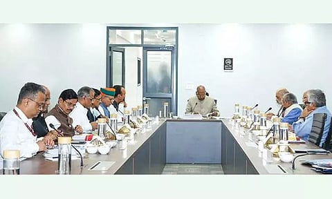 ஒரே நாடு, ஒரே தேர்தல்: உயர்மட்டக்குழுவினருடன் சட்ட கமிஷன் தலைவர் ஆலோசனை